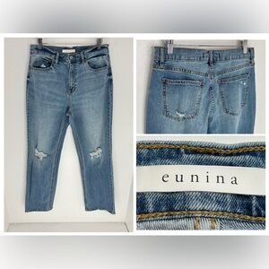 Eunina Super High Rise Dad Jeans Women’s 11/30W Light Wash Distressed Festival